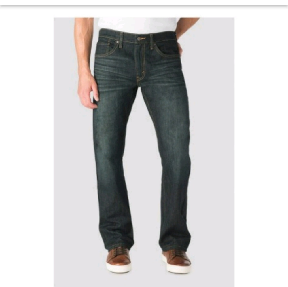 Levi's relaxed fit